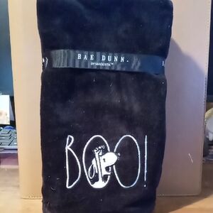 Rae Dunn Black Snoopy 'Boo!' Hand Towels